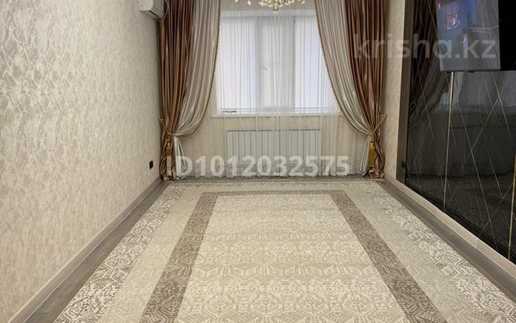 2-бөлмелі пәтер · 78.3 м² · 7/9 қабат, Нур Актобе, 2 микрорайон 10В, бағасы: 22 млн ₸ — фото 2