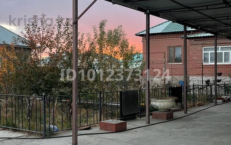 Отдельный дом · 5 комнат · 250 м² · 12 сот., Хамит Абенова 19 за 55 млн ₸ в  — фото 2