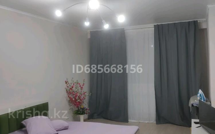 2-бөлмелі пәтер · 56 м² · 3/10 қабат, Толе би 285/8 — Рядом Гранд парк, Озеро Сайран, бағасы: 16 000 〒 в Алматы, Ауэзовский р-н — фото 6