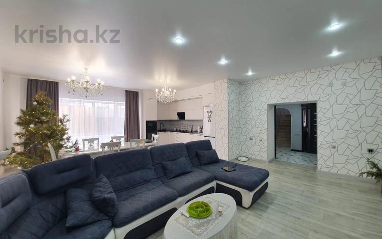 Отдельный дом · 4 комнаты · 367 м² · 14 сот., мкр Михайловка , Мусина за 210 млн ₸ в Караганде, Казыбек би р-н — фото 32