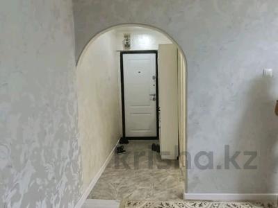 2-комнатная квартира · 45 м² · 1/5 этаж, мкр Самал 15 за ~ 13 млн ₸ в Таразе