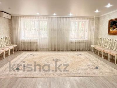 2-комнатная квартира · 60.3 м² · 2/10 этаж, Гагарина 2\1 за 21.2 млн ₸ в Уральске
