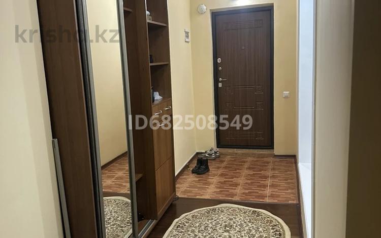 3-комнатная квартира, 100 м², 7/10 этаж помесячно, Ибраева 145 за 400 000 〒 в Семее — фото 14