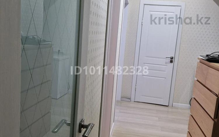 2-бөлмелі пәтер · 70 м² · 5/5 қабат, мкр Жана Орда 3/3, бағасы: 36 млн ₸ в Уральске — фото 2