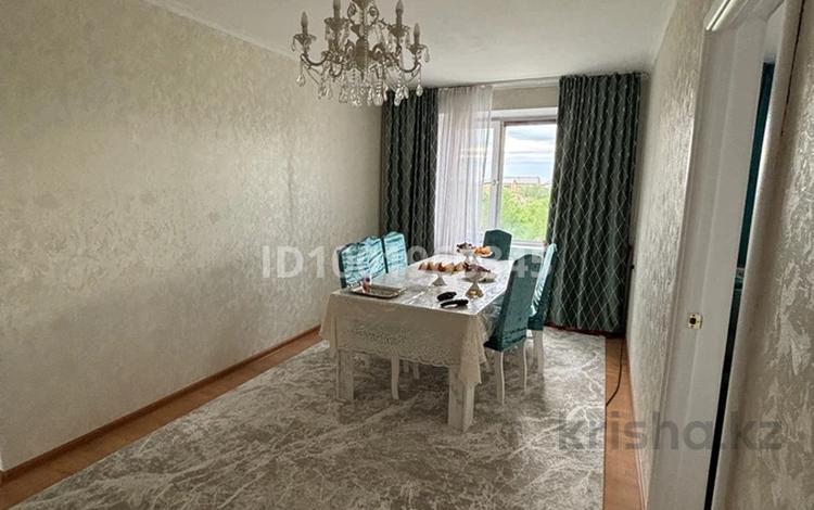 3-комнатная квартира · 64.1 м² · 2/5 этаж, мкр Юго-Восток, Мкр Гульдер 1 80 — Муканова-Шахтеров за 29.7 млн ₸ в Караганде, Казыбек би р-н — фото 2