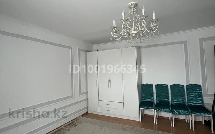 3-бөлмелі пәтер · 64.1 м² · 2/5 қабат, мкр Юго-Восток, Мкр Гульдер 1 80 — Муканова-Шахтеров, бағасы: 29.8 млн ₸ в Караганде, Казыбек би р-н — фото 4