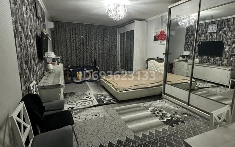 3-комнатная квартира, 134 м², мкр Шугыла, Жуалы за 50 млн 〒 в Алматы, Наурызбайский р-н — фото 2