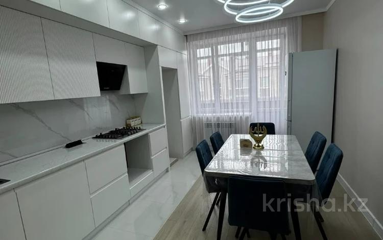 3-комнатная квартира · 95.2 м² · 5/5 этаж, мкр. Алтын орда за 40 млн ₸ в Актобе — фото 10