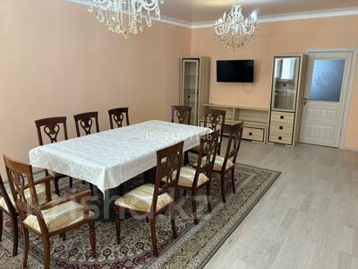 Отдельный дом · 4 комнаты · 160 м² · 10 сот., Нурмухан Жантурин 71 за 120 000 ₸ в Атырау