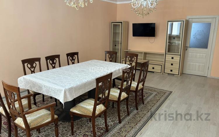 Жеке үй · 4 бөлме · 160 м² · 10 жүзд., Нурмухан Жантурин 71, бағасы: 120 000 ₸ в Атырау — фото 11