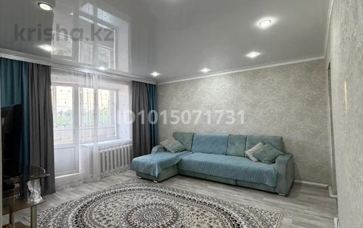 3-бөлмелі пәтер · 65 м² · 2/2 қабат, Квартал Б 17, бағасы: 19 млн ₸ в Семее — фото 2
