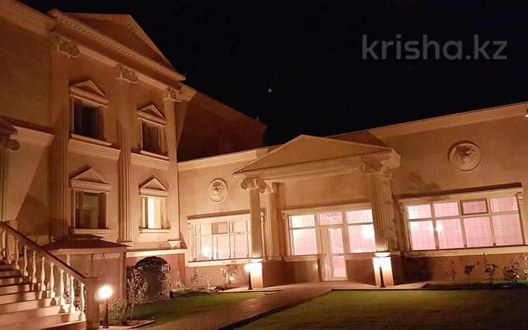 Отдельный дом · 20 комнат · 925 м² · 10 сот., Ыргыз 17 — Абылай хана за 339.9 млн 〒 в Астане, Есильский р-н — фото 37