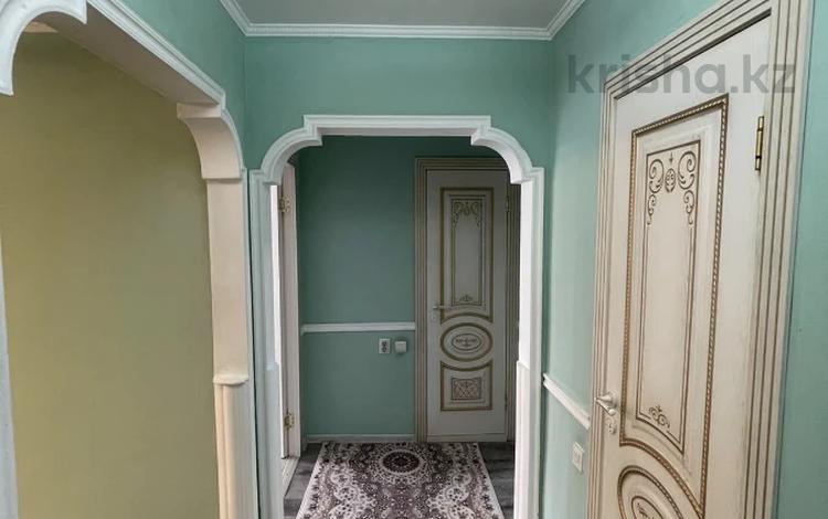 3-бөлмелі пәтер · 70 м² · 2/5 қабат, мкр Мамыр-2 8, бағасы: 48 млн ₸ в Алматы, Ауэзовский р-н — фото 2