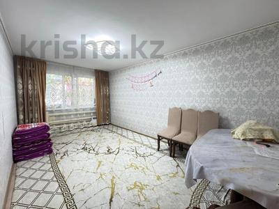 3-комнатная квартира · 61.1 м² · 1/5 этаж, пр. Металлургов за 13.5 млн 〒 в Темиртау