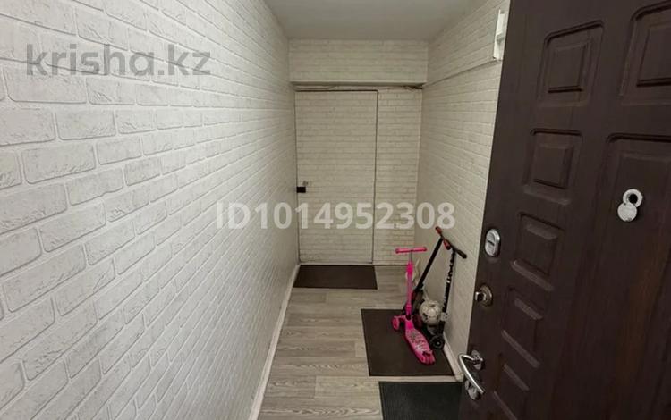 3-бөлмелі пәтер · 64 м² · 2/9 қабат, Абая 26, бағасы: 29 млн ₸ в Костанае — фото 2