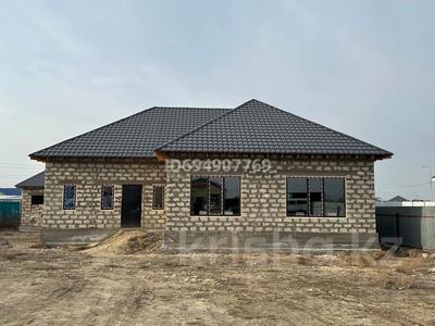 Отдельный дом · 4 комнаты · 159 м² · 8 сот., 22 51 — Аксай 2 за 19 млн 〒