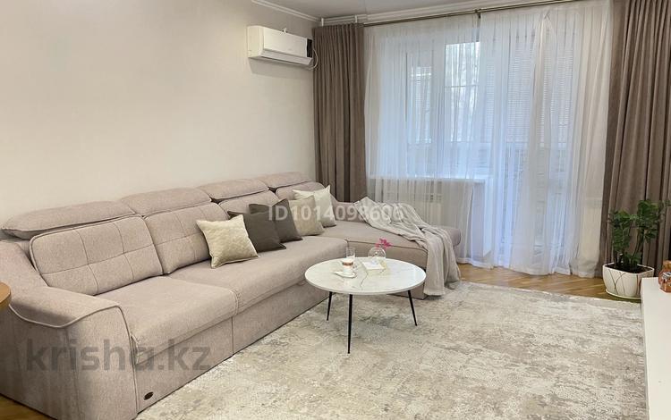 3-бөлмелі пәтер · 120 м² · 3/5 қабат, Мухита 121 — Доспанова, бағасы: 35 000 ₸ в Уральске, мкр Школьник — фото 2
