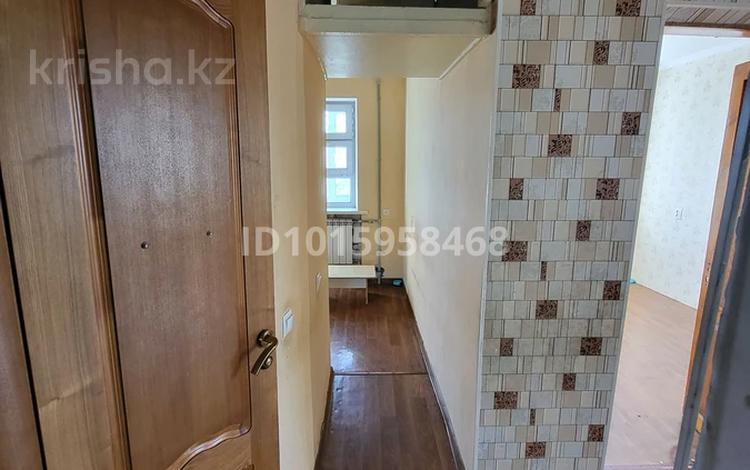 2-бөлмелі пәтер · 50 м² · 5/5 қабат, Аулие-Ата ш/а, Абая 160 — Рядом кафе абсолют. напротив дефакто. остановка садик школа супермарке, бағасы: 80 000 ₸ в Таразе, мкр Аулие-Ата — фото 2
