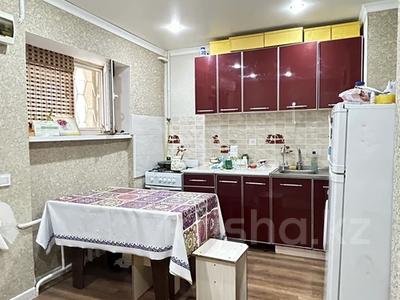 2-бөлмелі пәтер · 58 м² · 1/9 қабат, 11-ш/а. 33, бағасы: 13.5 млн ₸ в Актау, 11-й мкр