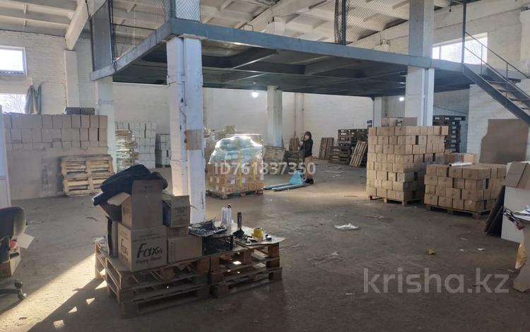 Офисы, склады · 400 м² за 680 000 ₸ в Актобе, мкр 41-й разъезд — фото 2