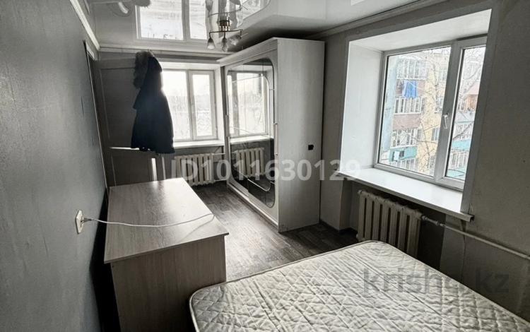 2-комнатная квартира · 50 м² · 4/5 этаж, 1-й мкр. 3 за 16 млн ₸ в Семее, Красный Кордон — фото 2