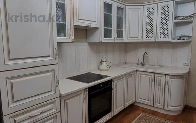 3-комнатная квартира, 80 м², 2/9 этаж, Щорса 12/2