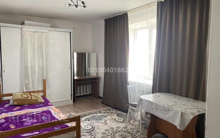 1-комнатная квартира · 17 м² · 2/5 этаж, мкр 8, Гришина 11 — Возле автоколледжа, колледж связи, Жубанов колледж за 3.5 млн ₸ в Актобе — фото 8