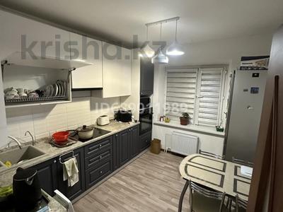 Продажа квартир в Карагандинской обл.: 3-комнатная квартира, 75.7 м², 7/9 этаж, мкр Юго-Восток, Шапагат 7 — Строймарт за 27.5 млн 〒 3-комнатная квартира, 75.7 м², 7/9 этаж, мкр Юго-Восток, Шапагат 7 — Строймарт за 27.5 млн 〒 в Караганде, Казыбек би р-н