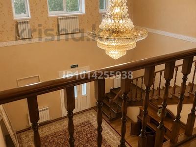 Дом · 3 комнаты · 250 м², Смагулова 9а — Позади МегаШыгыс за 55 000 ₸ в Актобе, мкр. Курмыш