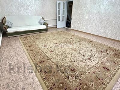 Отдельный дом · 4 комнаты · 228 м² · 5 сот., Утемисова 133 — Кунаева Утемисова за 35 млн 〒 в Актобе, мкр. Курмыш