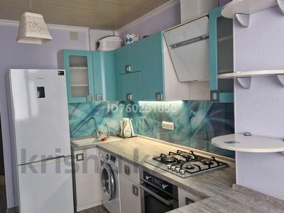 Продажа квартир в Мангистауской обл.: 2-комнатная квартира · 56 м² · 4/5 этаж, 12-й мкр 24 за 17 млн 〒 2-комнатная квартира · 56 м² · 4/5 этаж, 12-й мкр 24 за 17 млн 〒 в Актау