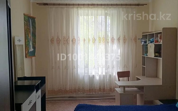 3-бөлмелі пәтер · 70.7 м² · 1/1 қабат, Панфилова — Панфилова-Школьная, бағасы: 12.8 млн ₸ в Темиртау — фото 2