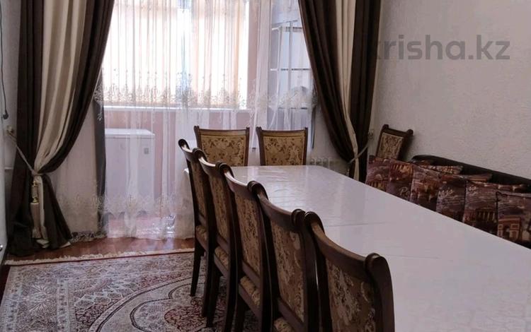 4-комнатная квартира, 75 м², 5/5 этаж, мкр Сайрам за 23 млн 〒 в Шымкенте, Енбекшинский р-н — фото 2