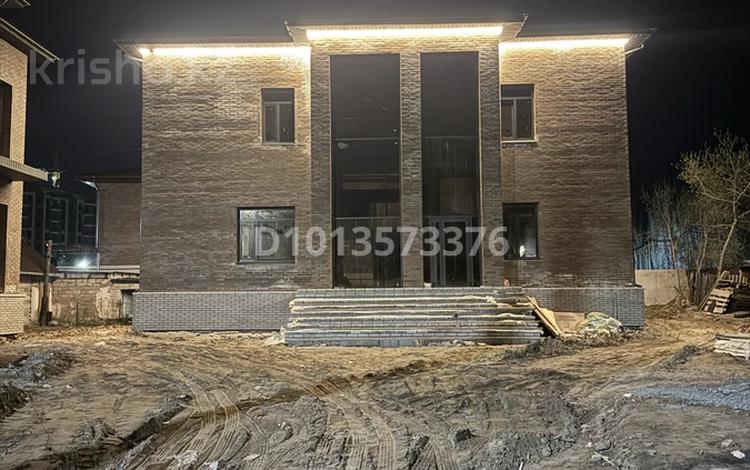Отдельный дом · 4 комнаты · 255 м² · 8.5 сот., Бокейхана 310 — Маяковского за 139 млн ₸ в Павлодаре — фото 24