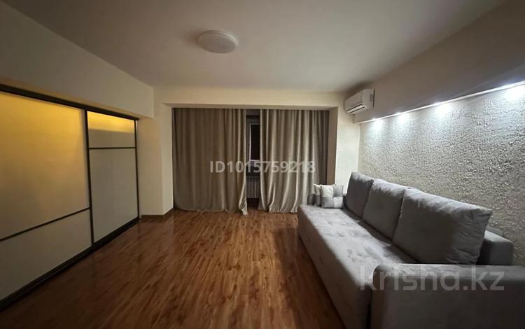 1-комнатная квартира · 40.3 м² · 5/5 этаж, мкр Коктем-3 298 — Байзакова за 300 000 ₸ в Алматы, Бостандыкский р-н — фото 2