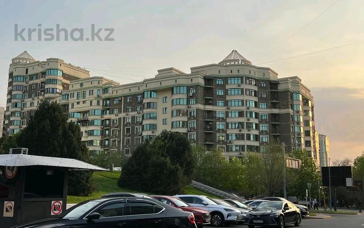 4-комнатная квартира, 150 м², 4/9 этаж, мкр Самал 105 за 250 млн 〒 в Алматы, Медеуский р-н — фото 31