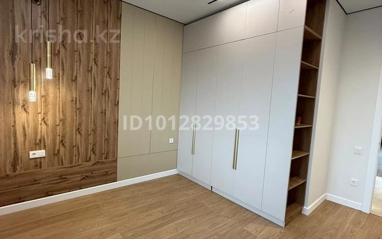 2-комнатная квартира · 76.1 м² · 2/7 этаж, мкр. Алтын орда, Алтын орда 2 за 42 млн ₸ в Актобе — фото 2