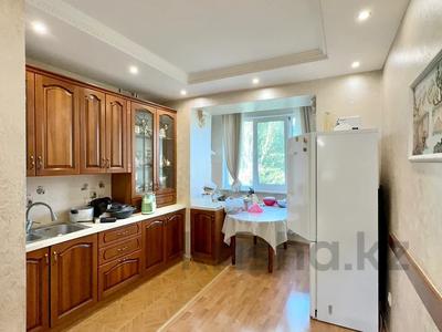 3-бөлмелі пәтер · 70 м² · 4/5 қабат, Шашкина 30а, бағасы: 70 млн ₸ в Алматы, Медеуский р-н