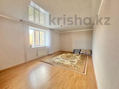 Продажа квартир в Акмолинской обл.: 2-комнатная квартира · 75.4 м² · 5/9 этаж, Старый аэропорт за 23.5 млн 〒 2-комнатная квартира · 75.4 м² · 5/9 этаж, Старый аэропорт за 23.5 млн 〒 в Кокшетау