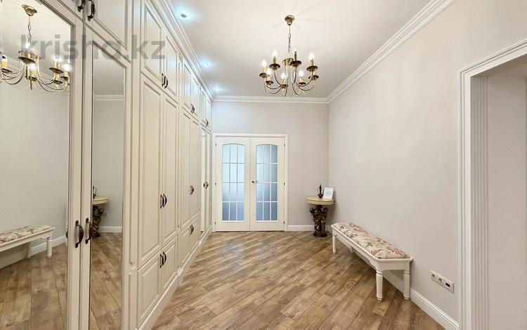 4-комнатная квартира · 181.7 м² · 6/7 этаж, Сауран 18 за 172 млн ₸ в Астане, Есильский р-н — фото 9
