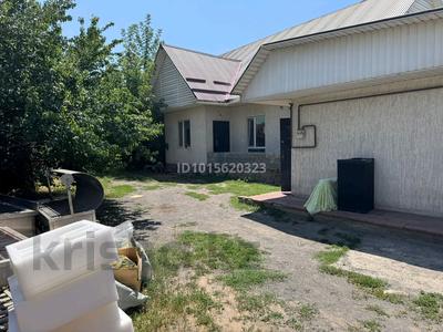 Жеке үй · 3 бөлме · 80 м² · 8 жүзд., М.Маметова 53, бағасы: 250 000 ₸ в Туздыбастау (Калинино)