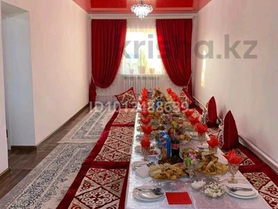 Жеке үй · 4 бөлме · 100 м² · 10 сот., мкр Аулие-Ата, Балқарағай 87 — Кирова базары жақта, массив Қайнардың қасы, бағасы: 21 млн ₸ в Таразе