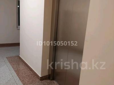 4-комнатная квартира · 127 м² · 5/7 этаж, Аль-фараби — Улы дала Бұхар жырау Аль -Фараби Керей-Жәнібек хандар за 80 млн ₸ в Астане, Есильский р-н
