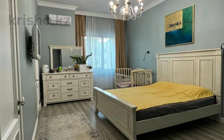 4-бөлмелі пәтер · 180 м², Кабанбай Батыра 13, бағасы: 800 000 ₸ в Астане, Есильский р-н — фото 12
