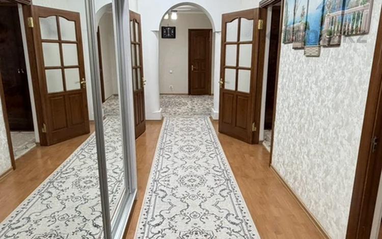 4-бөлмелі пәтер · 138 м² · 5/5 қабат, Назарбаева 235/1Б, бағасы: 33.5 млн ₸ в Уральске — фото 2