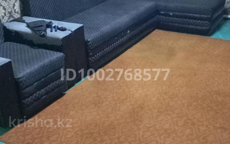 3-комнатная квартира · 61.8 м² · 5/5 этаж, А.Бейсеуова 5 за 13.5 млн 〒 в Каргалы (п. Фабричный) — фото 2