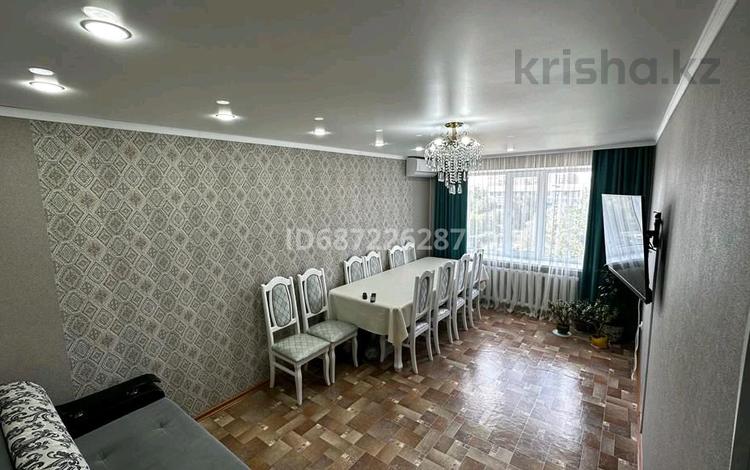 3-бөлмелі пәтер · 63.5 м² · 6/9 қабат, мкр Кунаева 16 — Ресторан Керемет, Ак Сарай, бағасы: 23 млн ₸ в Уральске — фото 2