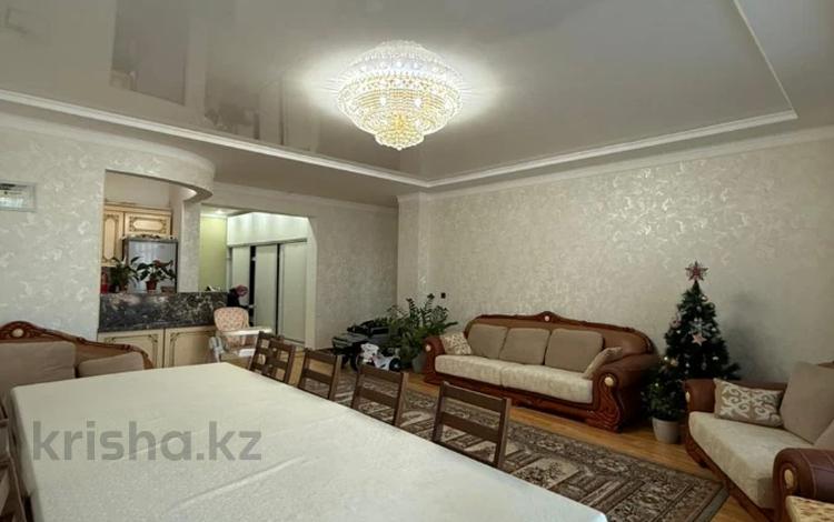 3-бөлмелі пәтер · 117 м² · 7/9 қабат, мкр 12, бағасы: 35.7 млн ₸ в Актобе — фото 2