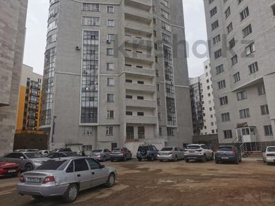 3-комнатная квартира, 90 м², 7/12 этаж, Момышулы 2/4А за 29.8 млн 〒 в Астане, Алматы р-н