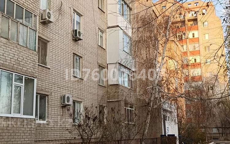 1-бөлмелі пәтер · 36 м² · 4/5 қабат, Жилгородок ш/а., Казангапа 57 — В 5 минутах ходьбы от 1-ой Поликлиники, бағасы: 10 млн ₸ в Актобе, мкр Жилгородок — фото 25